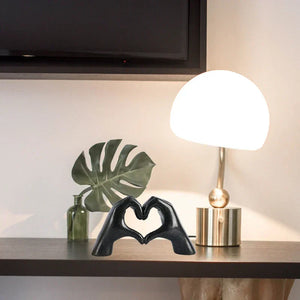 Nordic Style Heart Gesture Sculpture Resin Abstract Hand Love Statue Figurines Wedding Home Living Room Desktop Ornaments